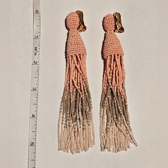 NEW Oscar de la Renta Tassel Clip-on Earrings Pink Beaded Fringe Luxury Party - Picture 9 of 9